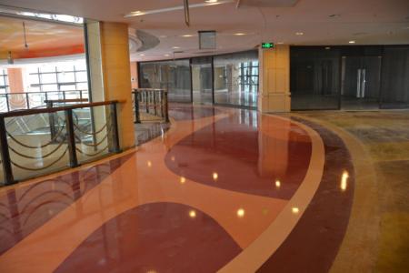瓷磚褪色破裂不用怕？看環(huán)保地坪涂料施工廠怎么做？